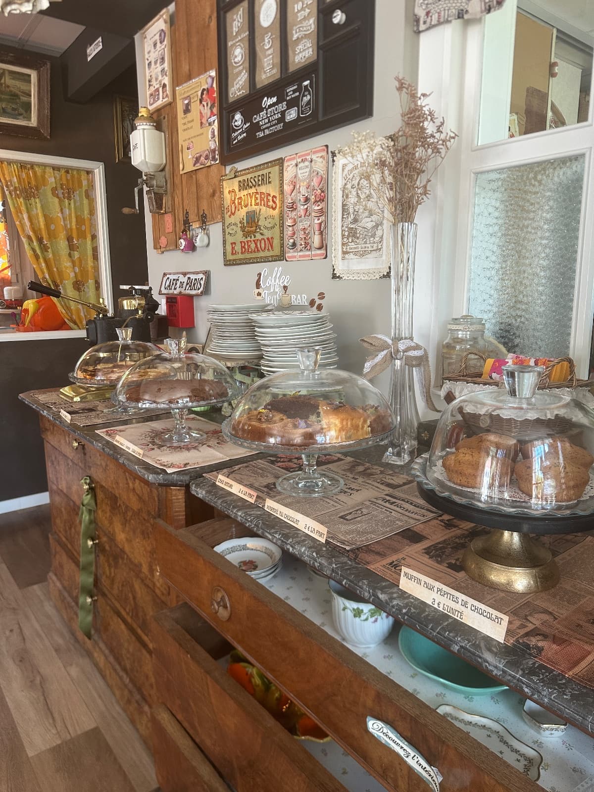 Douceurs et boissons du salon de thé