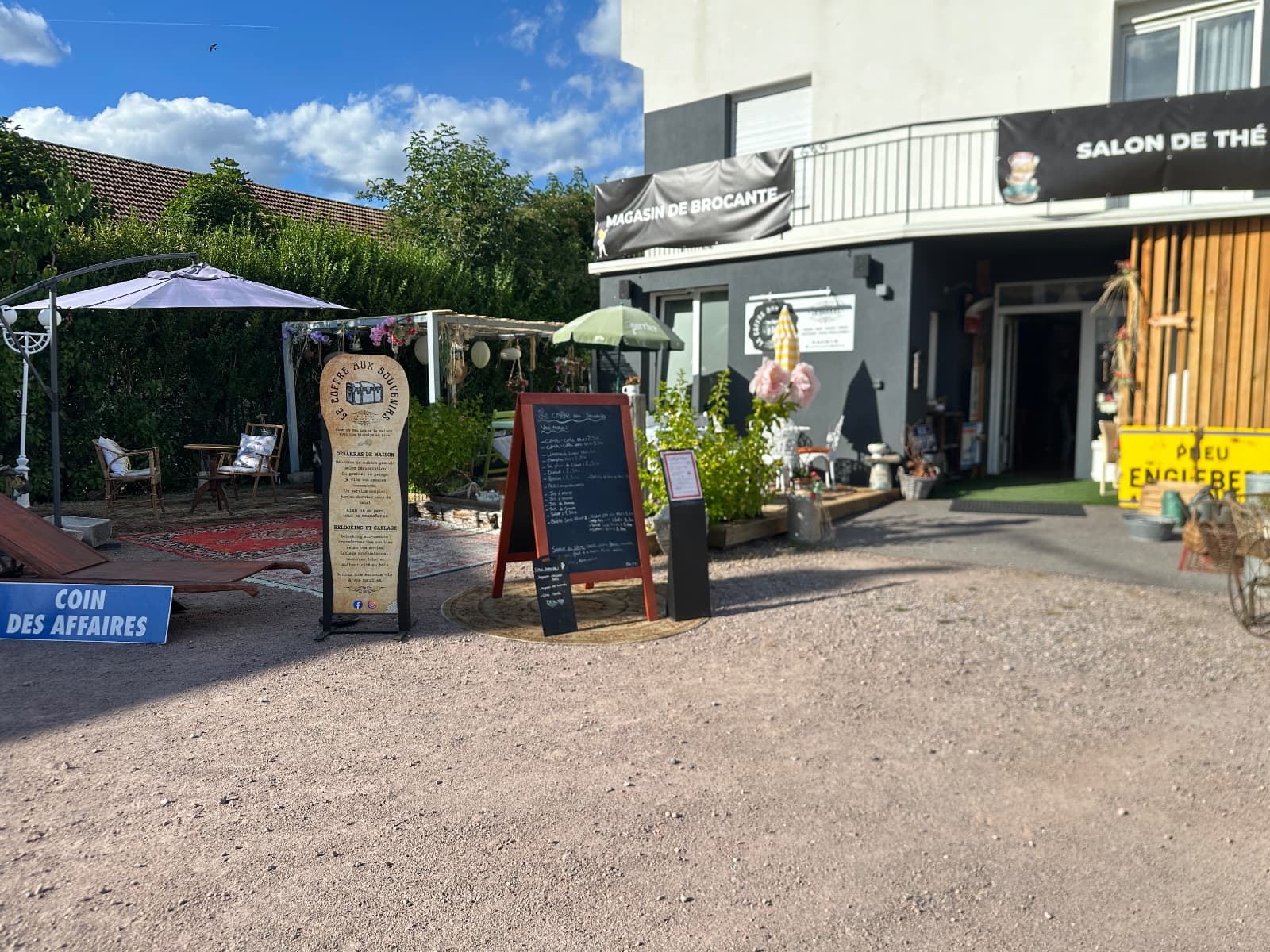 Le magasin du coffre aux souvenirs